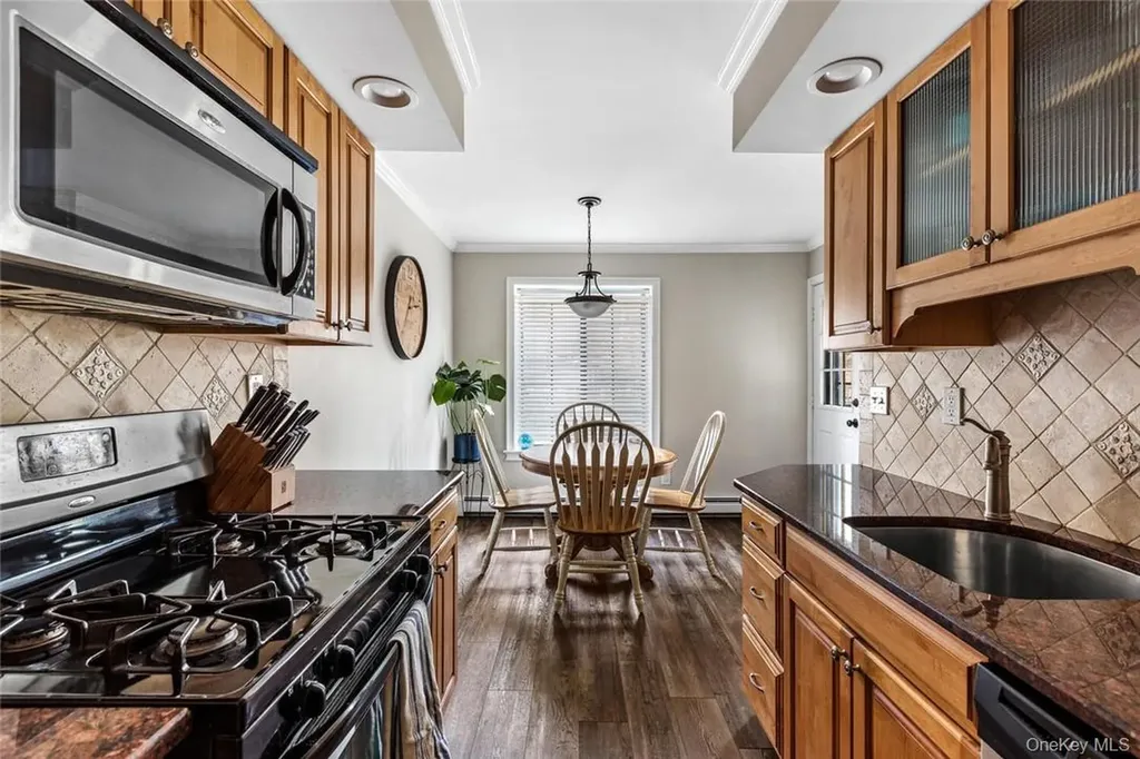 39 Foxwood Circle Mount Kisco NY 10549