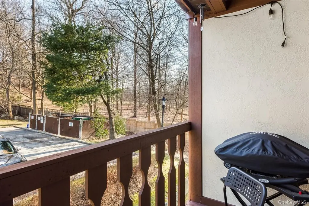 39 Foxwood Circle Mount Kisco NY 10549