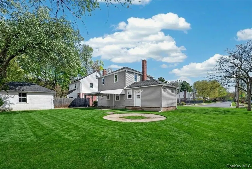 59 Broadfield Road Hempstead NY 11550