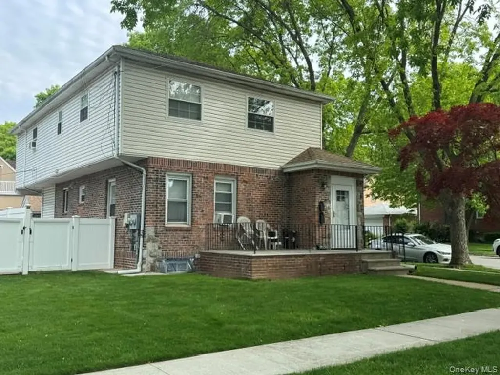 242-19 83rd Avenue Bellerose NY 11426