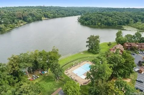 24 Leisure Way Mohegan Lake NY 10547