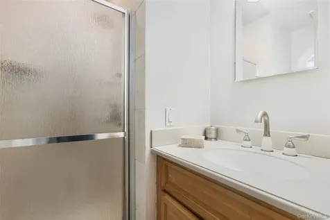 24 Leisure Way Mohegan Lake NY 10547