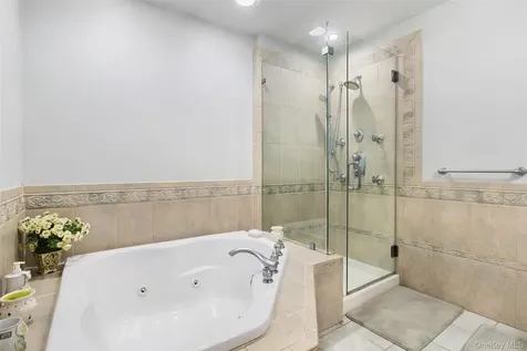 24 Leisure Way Mohegan Lake NY 10547