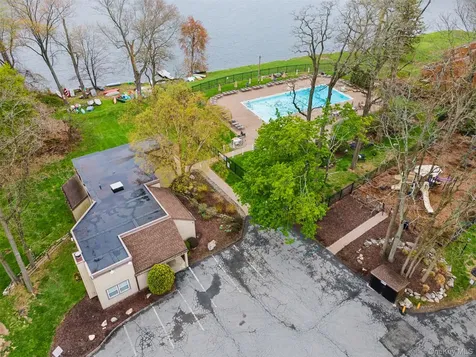 24 Leisure Way Mohegan Lake NY 10547