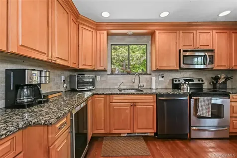 365 Old Mamaroneck Road White Plains NY 10605