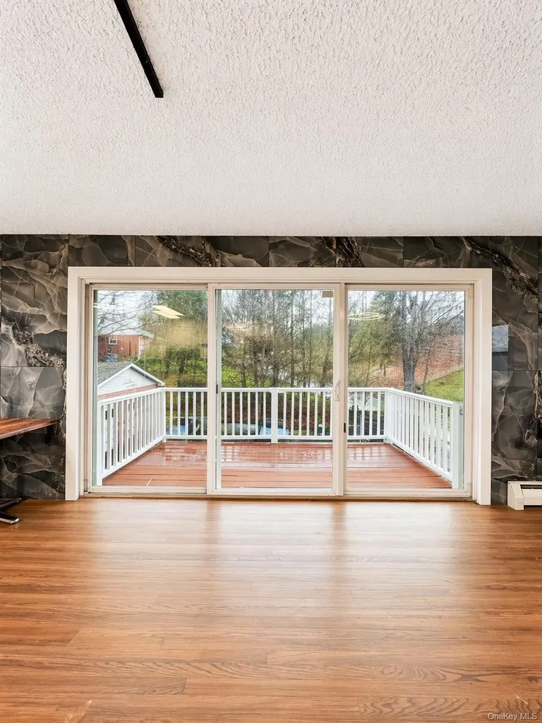 287 Route 32 Central Valley NY 10917