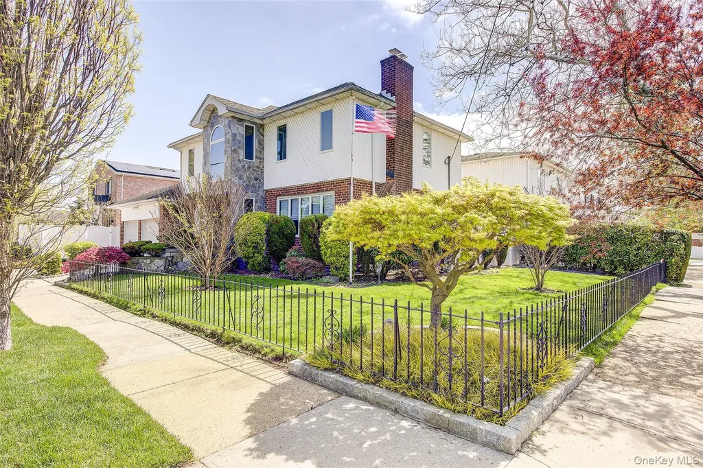 201-04 24th Road Bayside NY 11360