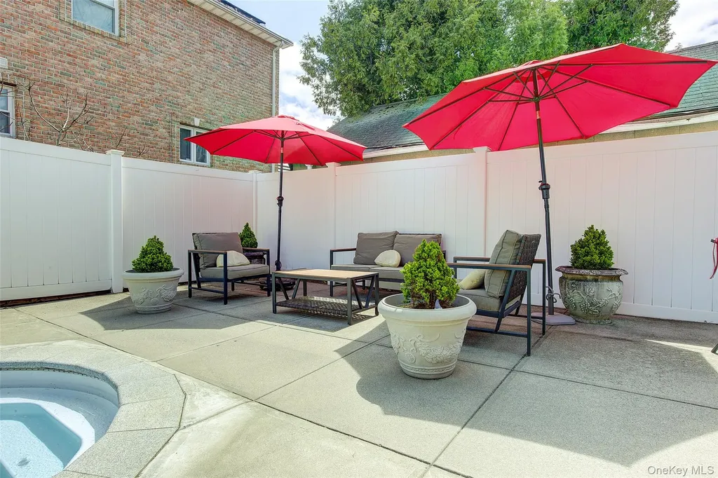 201-04 24th Road Bayside NY 11360