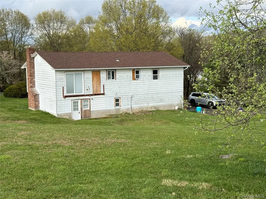 13 Schoonmaker Drive Gardiner NY 12525