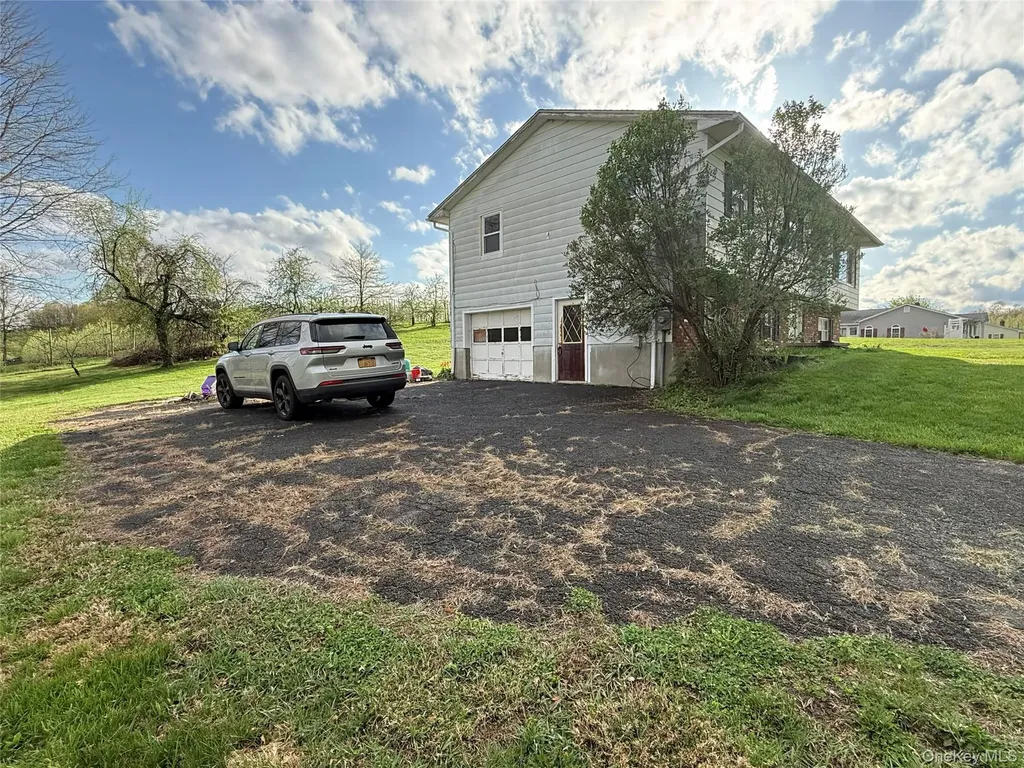 13 Schoonmaker Drive Gardiner NY 12525