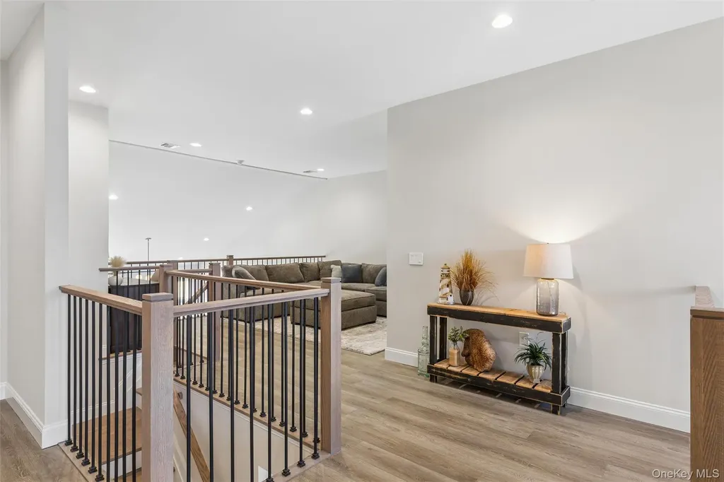 216 Belmont Circle Yaphank NY 11980