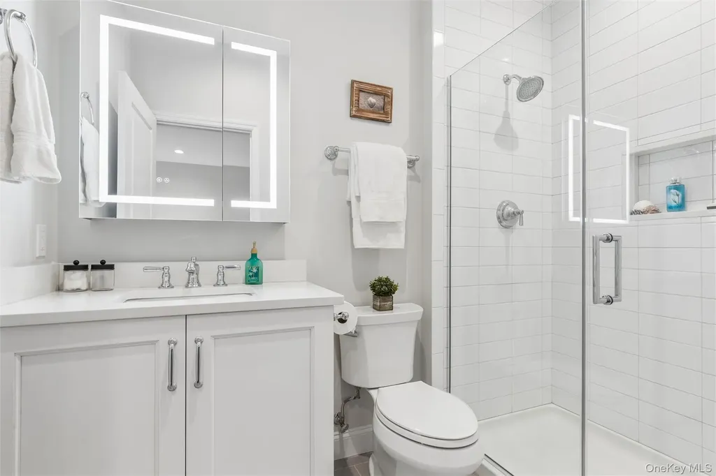 216 Belmont Circle Yaphank NY 11980