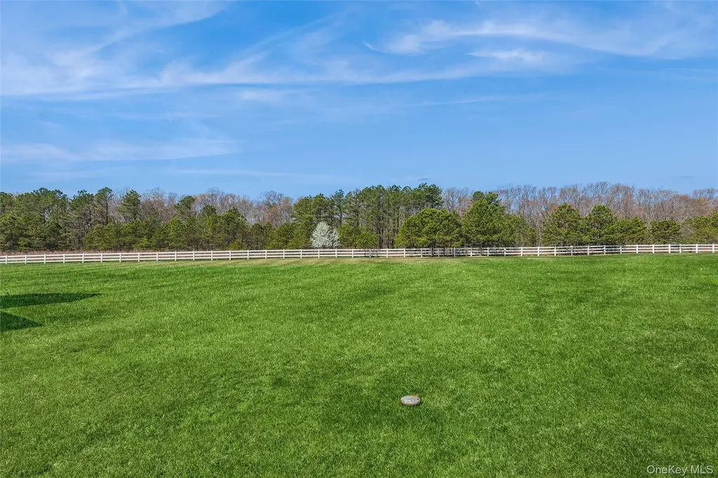 216 Belmont Circle Yaphank NY 11980
