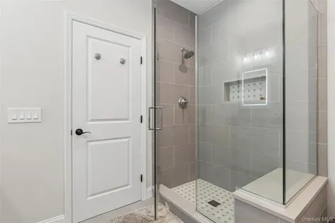 216 Belmont Circle Yaphank NY 11980