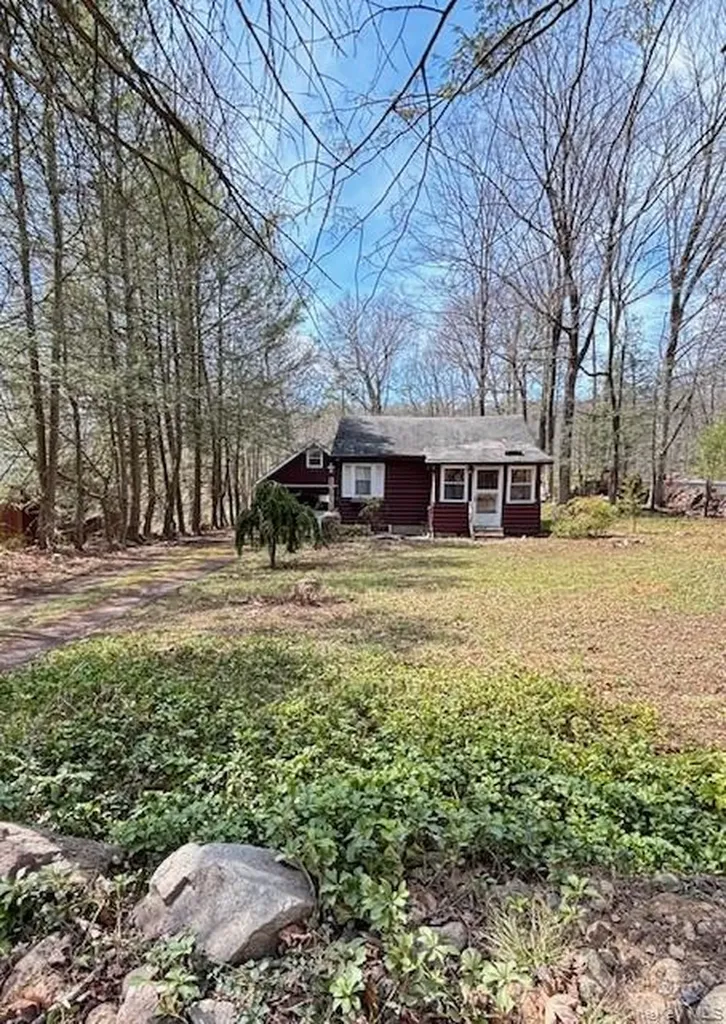 34 Cascade Lake Road Warwick NY 10990