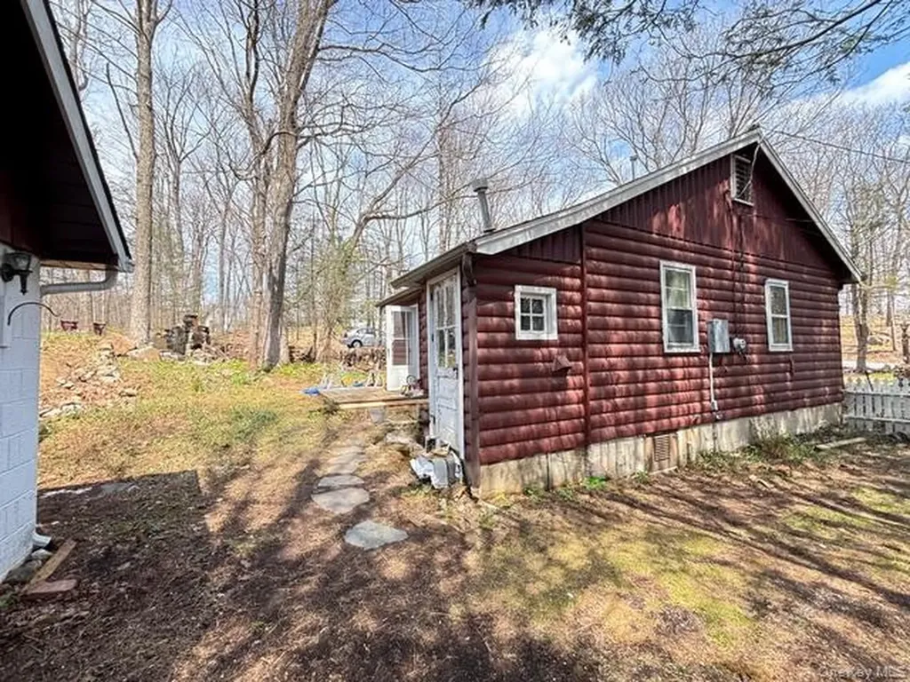 34 Cascade Lake Road Warwick NY 10990