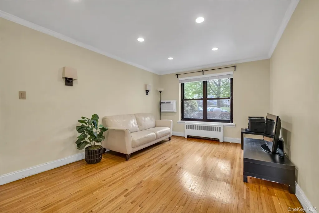 44 Terrace Circle Great Neck NY 11021