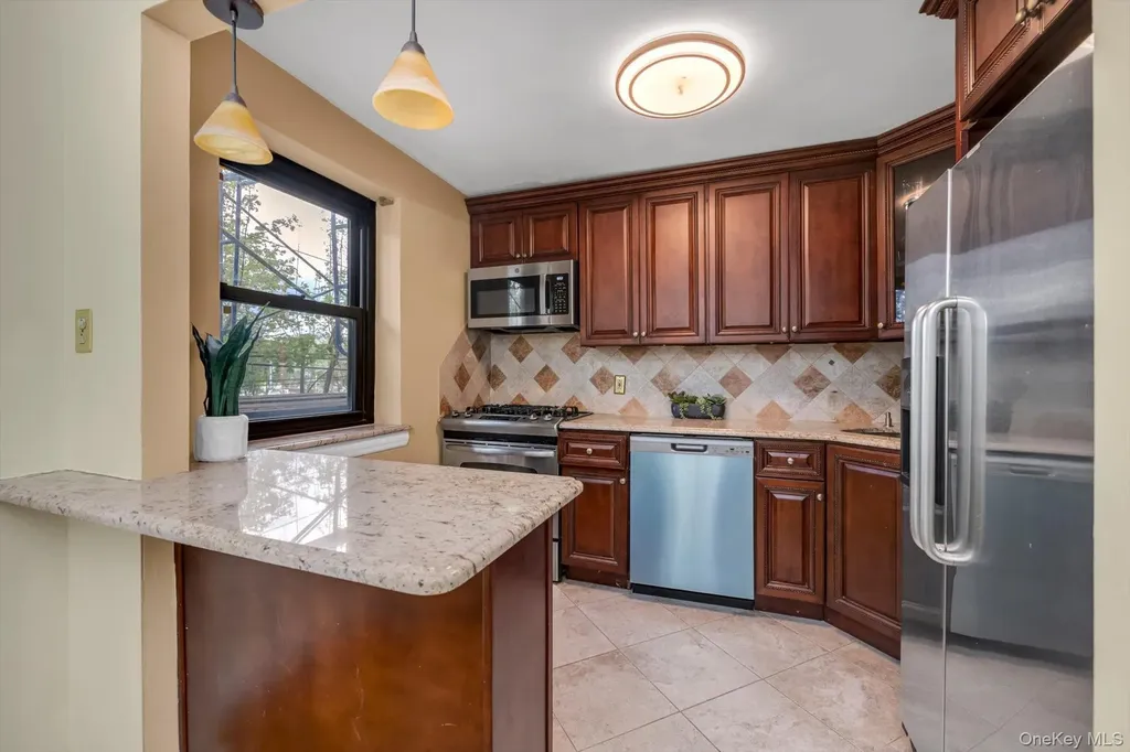44 Terrace Circle Great Neck NY 11021