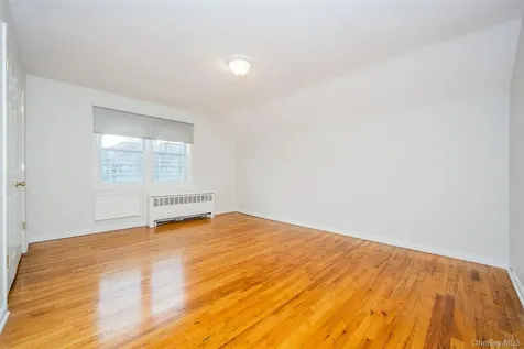 504 Pelham Road New Rochelle NY 10805