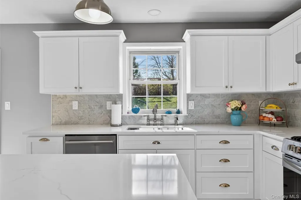 13 William Close Warwick NY 10990