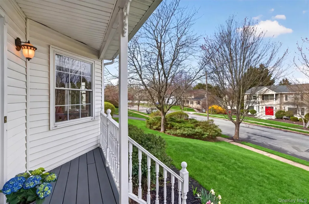 13 William Close Warwick NY 10990