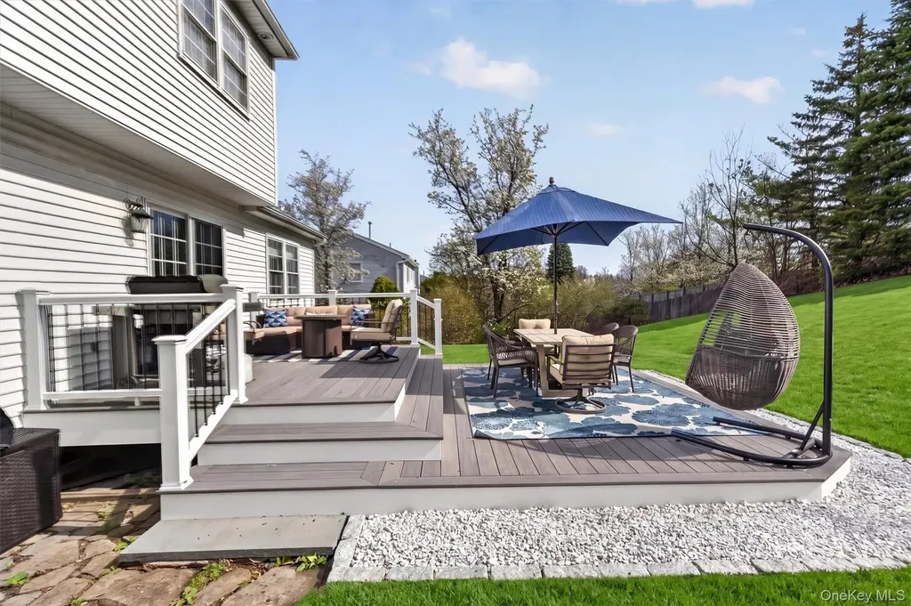 13 William Close Warwick NY 10990