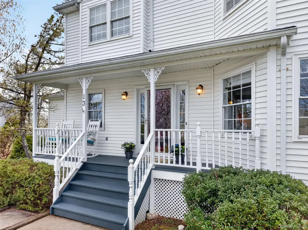 13 William Close Warwick NY 10990