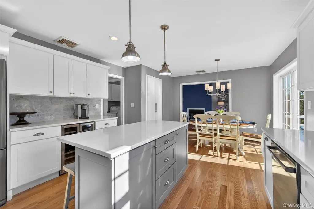 13 William Close Warwick NY 10990