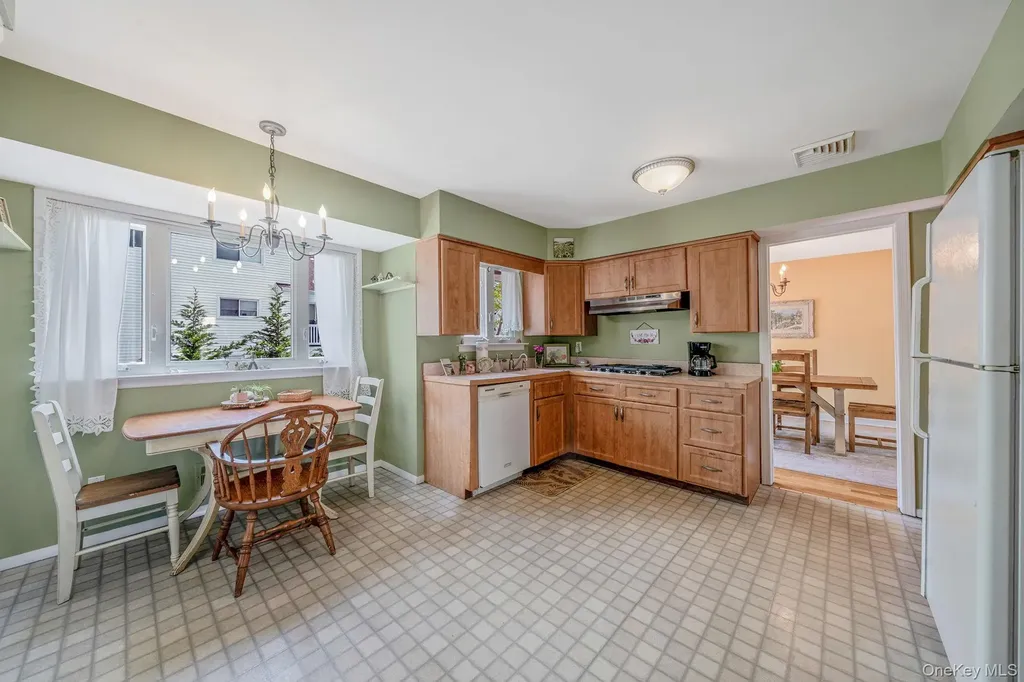 2897 Wynsum Avenue Merrick NY 11566
