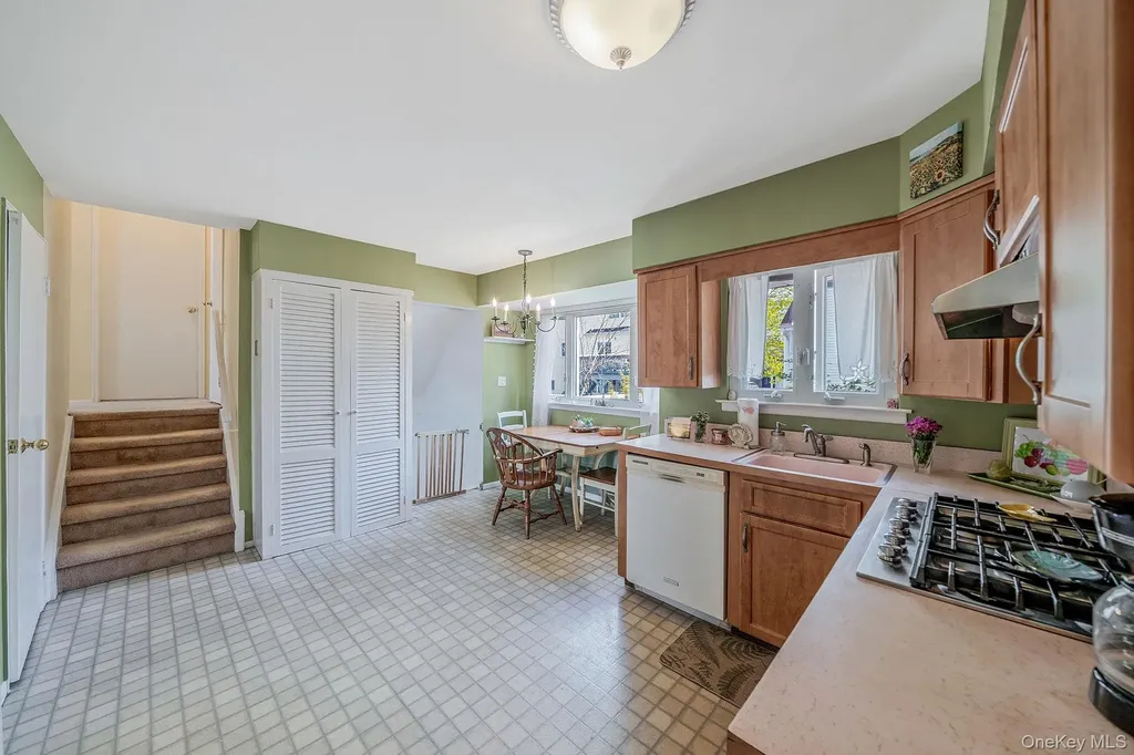 2897 Wynsum Avenue Merrick NY 11566
