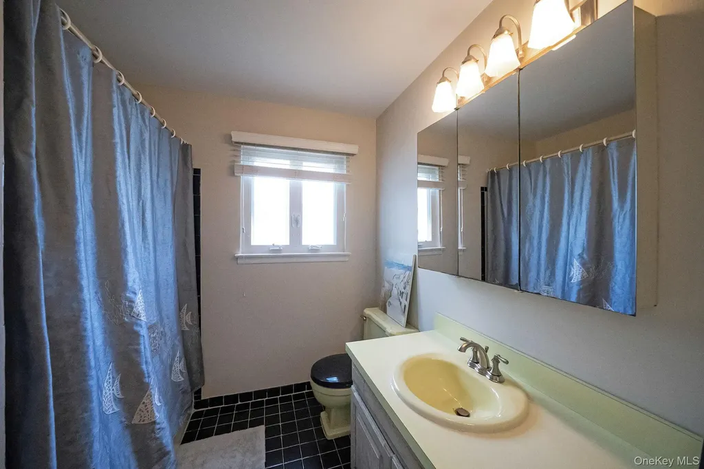 2897 Wynsum Avenue Merrick NY 11566