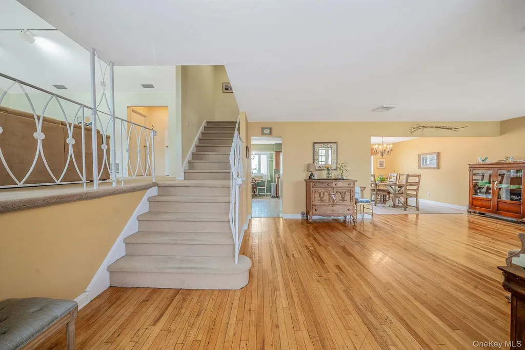 2897 Wynsum Avenue Merrick NY 11566