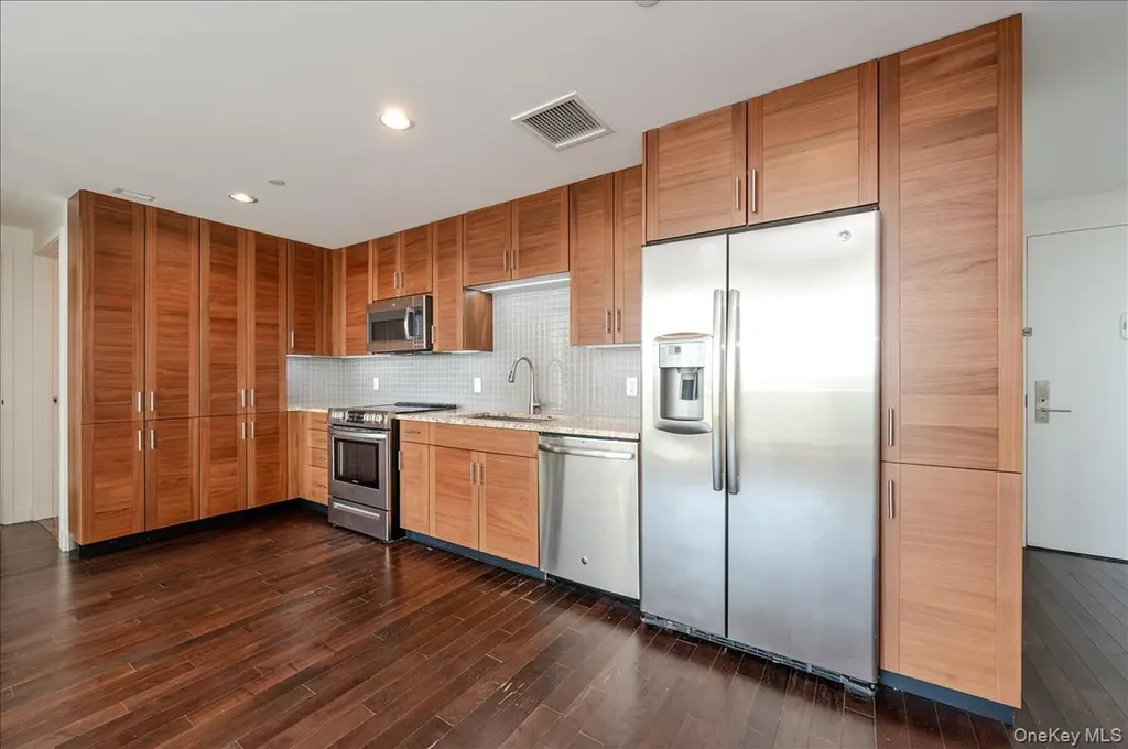 10820 71st Avenue Forest Hills NY 11375