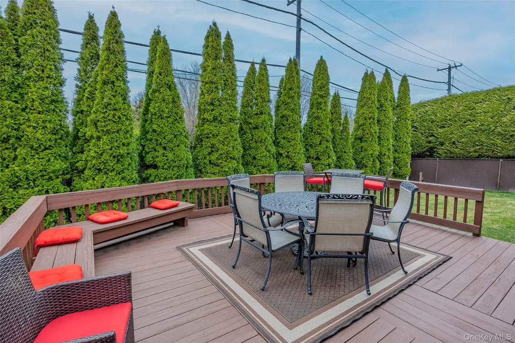 19 Jacob Road Plainview NY 11803