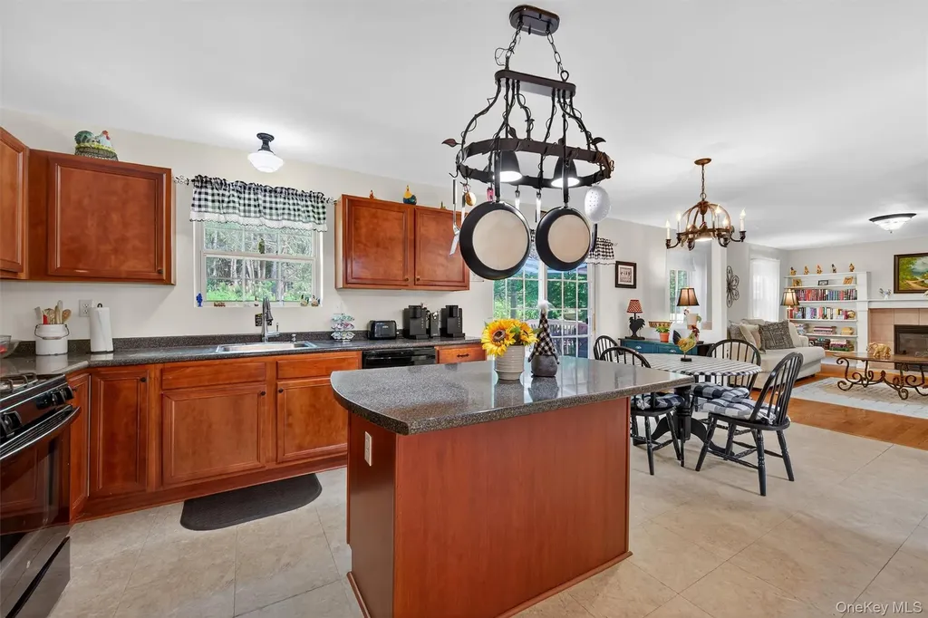 20 Bristol Circle Rock Hill NY 12775