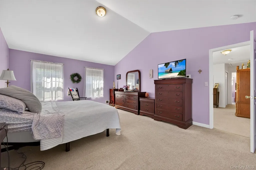20 Bristol Circle Rock Hill NY 12775