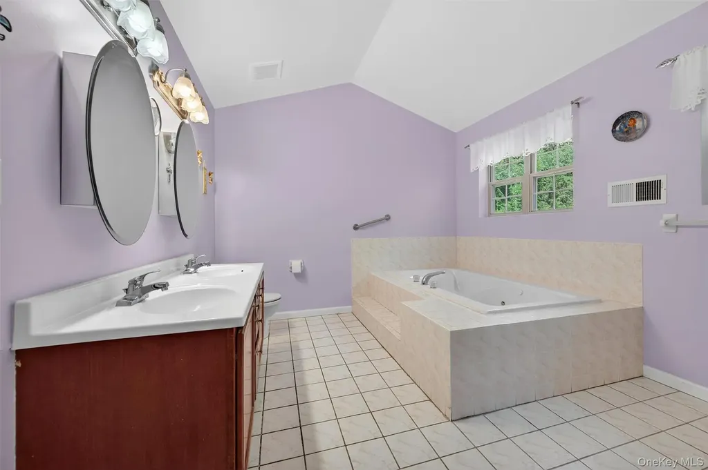 20 Bristol Circle Rock Hill NY 12775