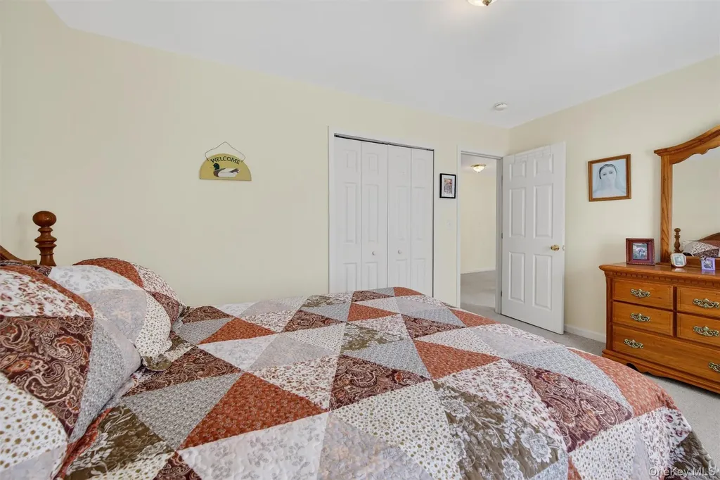 20 Bristol Circle Rock Hill NY 12775