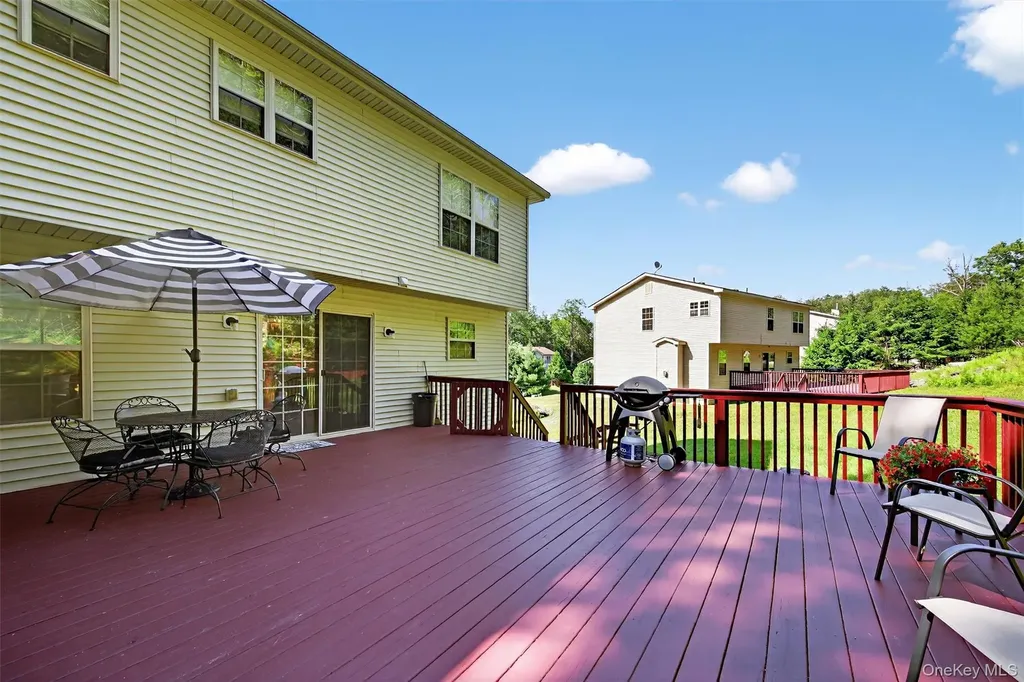 20 Bristol Circle Rock Hill NY 12775