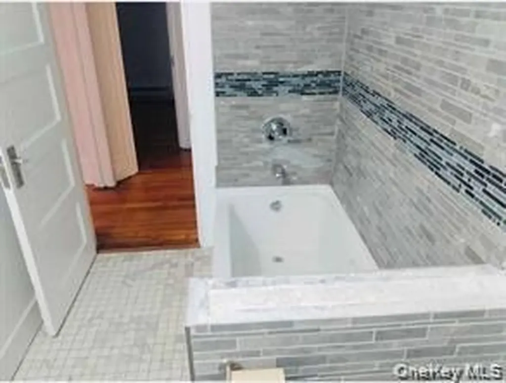 37 Roosevelt Avenue Poughkeepsie NY 12601