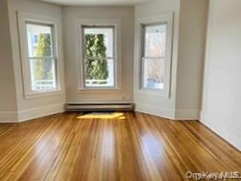37 Roosevelt Avenue Poughkeepsie NY 12601