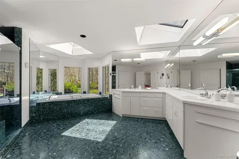 60 Old Aspetong Road Katonah NY 10536