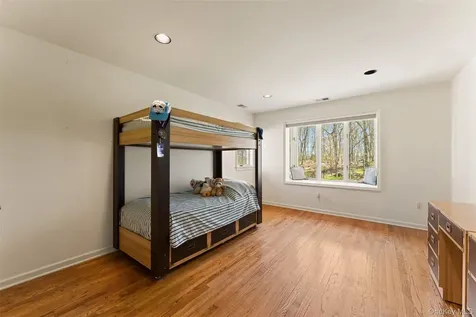 60 Old Aspetong Road Katonah NY 10536