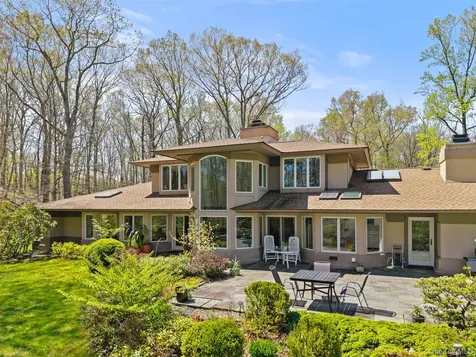 60 Old Aspetong Road Katonah NY 10536