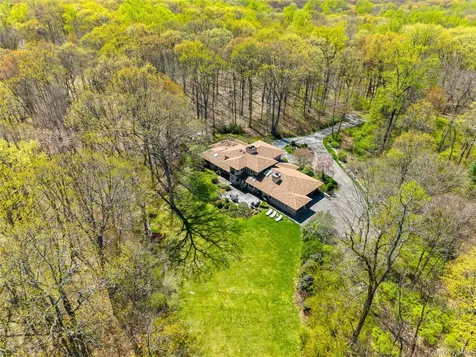 60 Old Aspetong Road Katonah NY 10536