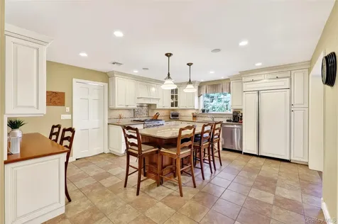 301 Bear Ridge Road Pleasantville NY 10570