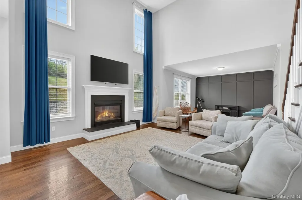 153 Stratford Drive Poughkeepsie NY 12603