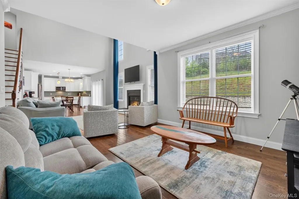 153 Stratford Drive Poughkeepsie NY 12603