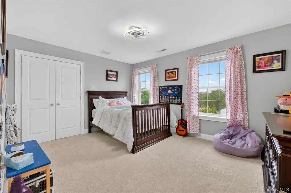 153 Stratford Drive Poughkeepsie NY 12603