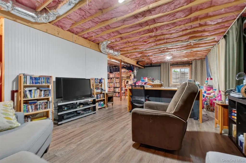153 Stratford Drive Poughkeepsie NY 12603